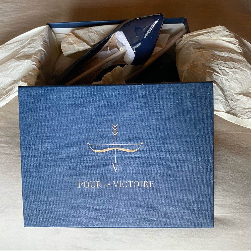 Pour La Victoire Women's Cicely Dress Pump